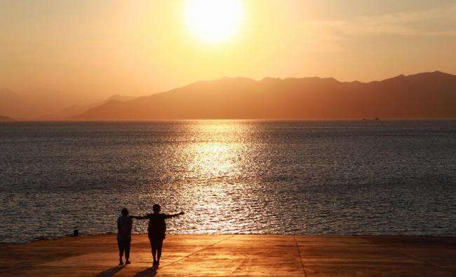 首先说这个问题之前先来说下绝命磁场组合,分别有12, 21, 69, 96, 48,84, 37, 73,当然122,121,211,212,699,696,966,969等两个绝命磁场组合放在结尾也算绝命磁场,只不过是磁场进行加强了 !